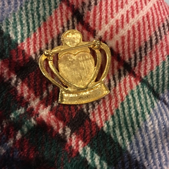 Crown Pin - Picture 5 of 5